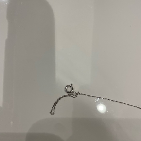 White gold and diamond “A” necklace - Picture 5 of 7